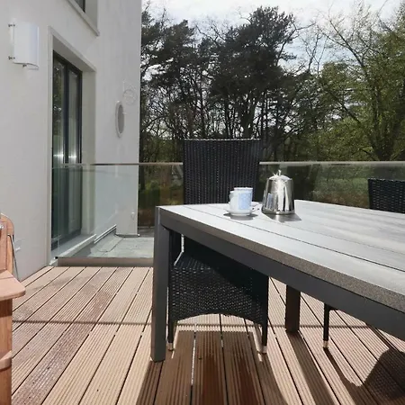 Garden Apartment *
