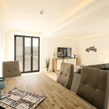 Garden Διαμέρισμα Lubkow